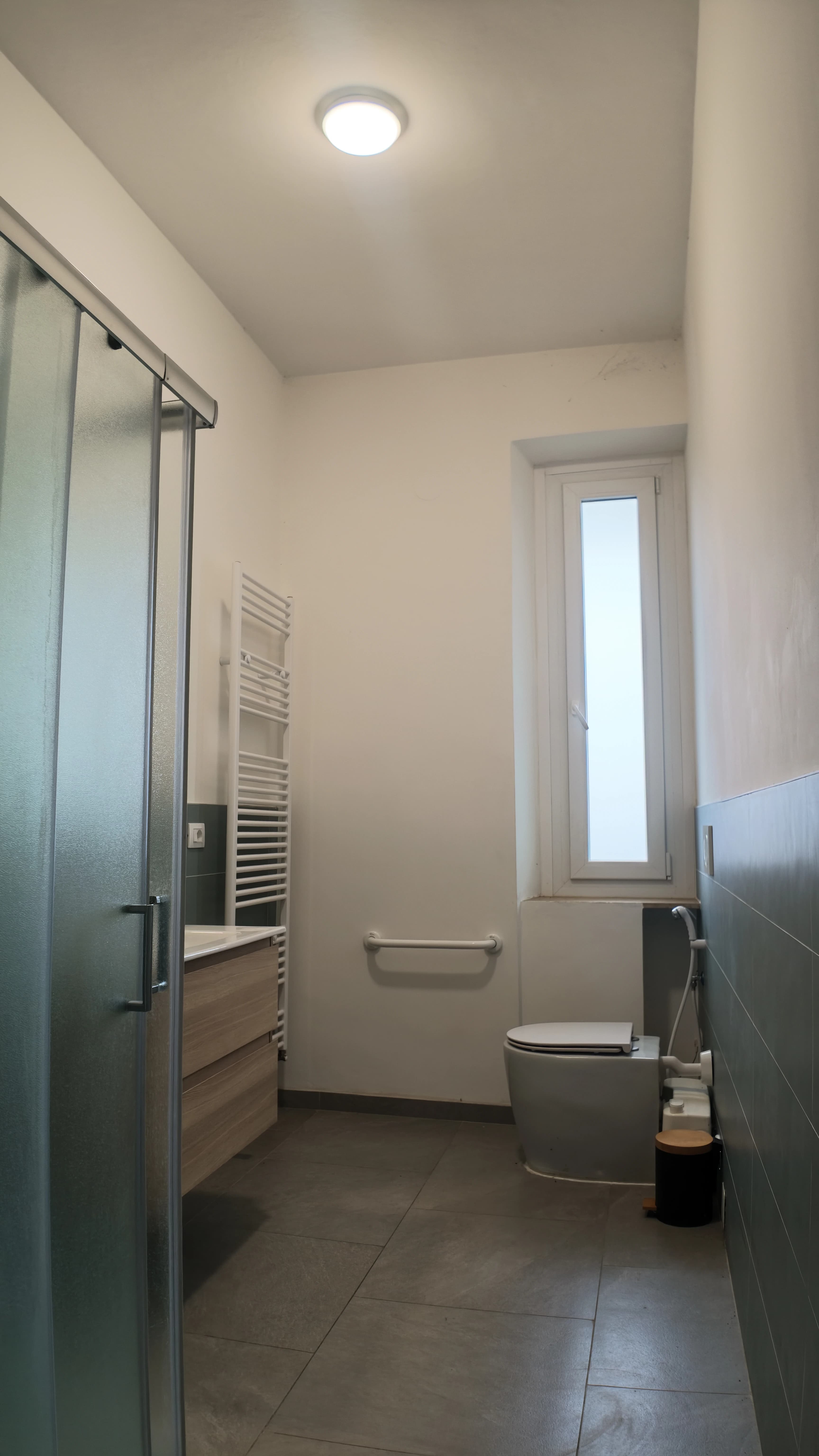 Bagno dello Student Housing A.F.A. in Via Santa Gorizia 47 ad Alessandria